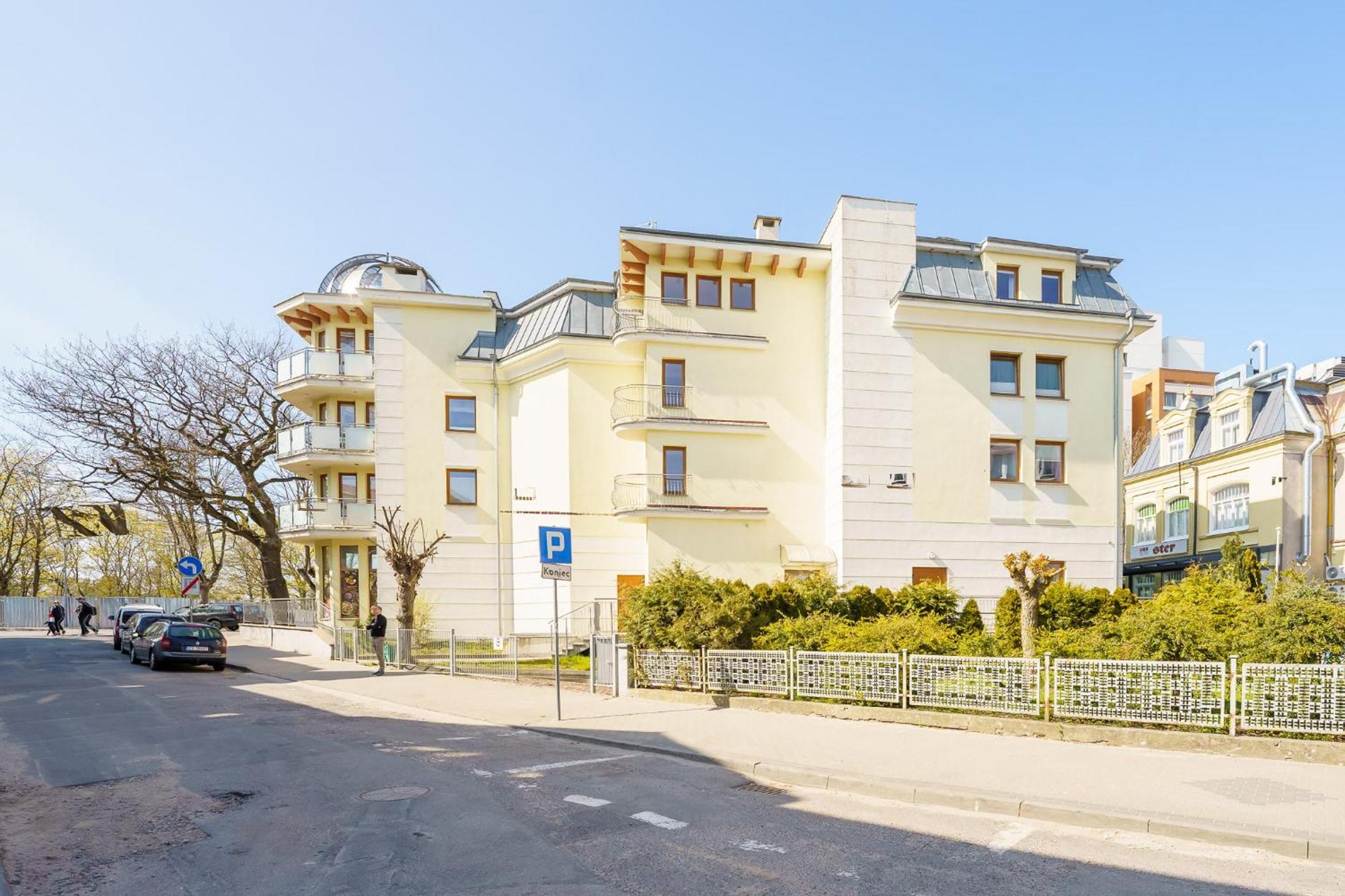 Seaside Apartment With Parking & Ac - 150 M To The Beach By Noclegi Renters Miedzyzdroje Exterior photo